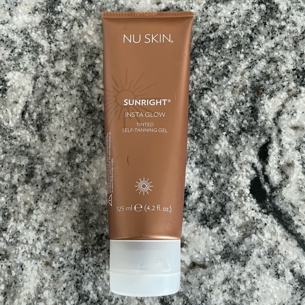 Nu Skin Sunright Insta Glow Tinted Self-Tanning Gel - Picture 2 of 3